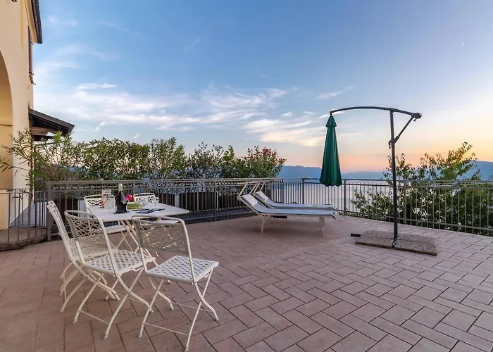 Casa Con Terrazza Panoramica Sul Maggiore *